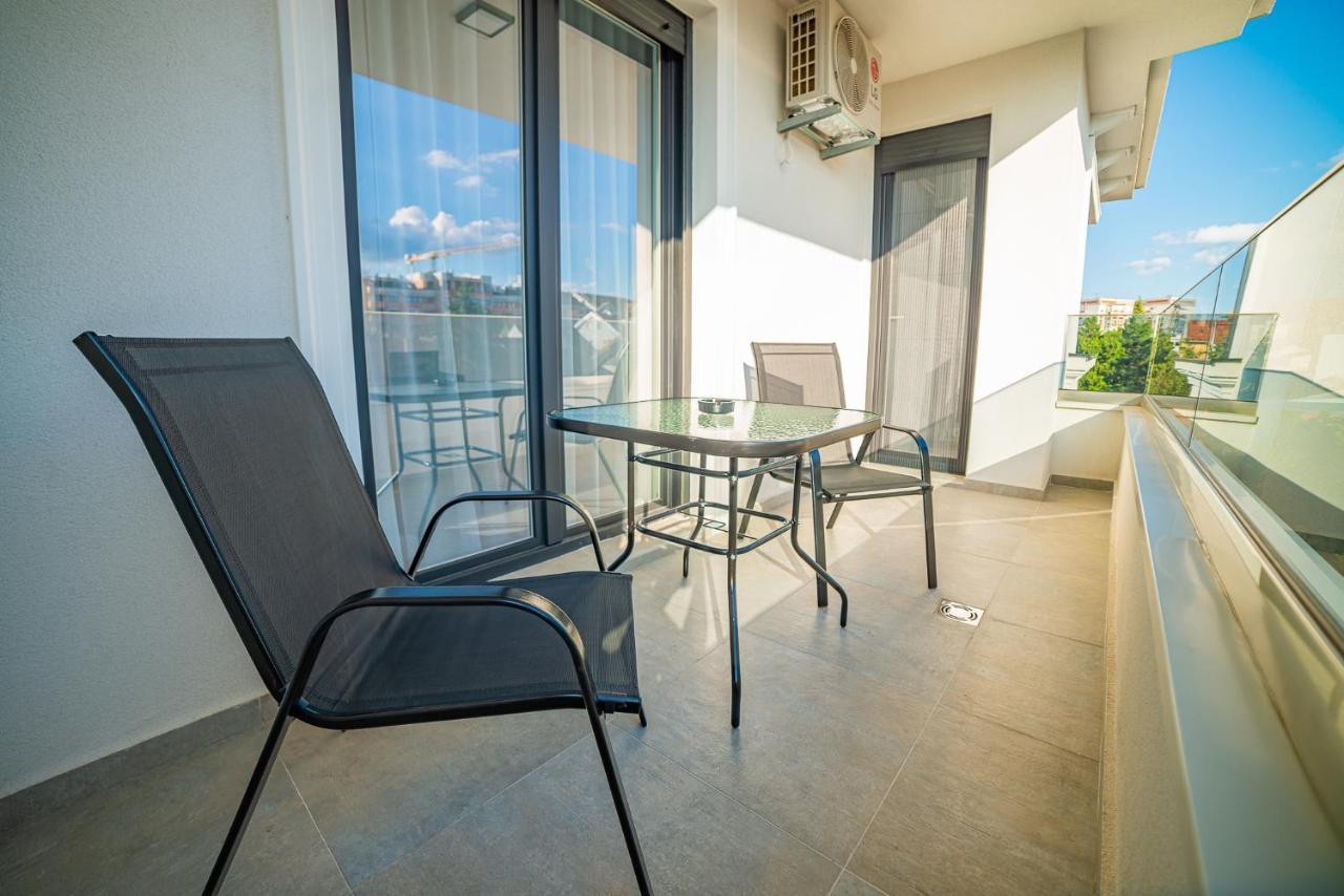 Zoe Apartment Нови-Сад Экстерьер фото