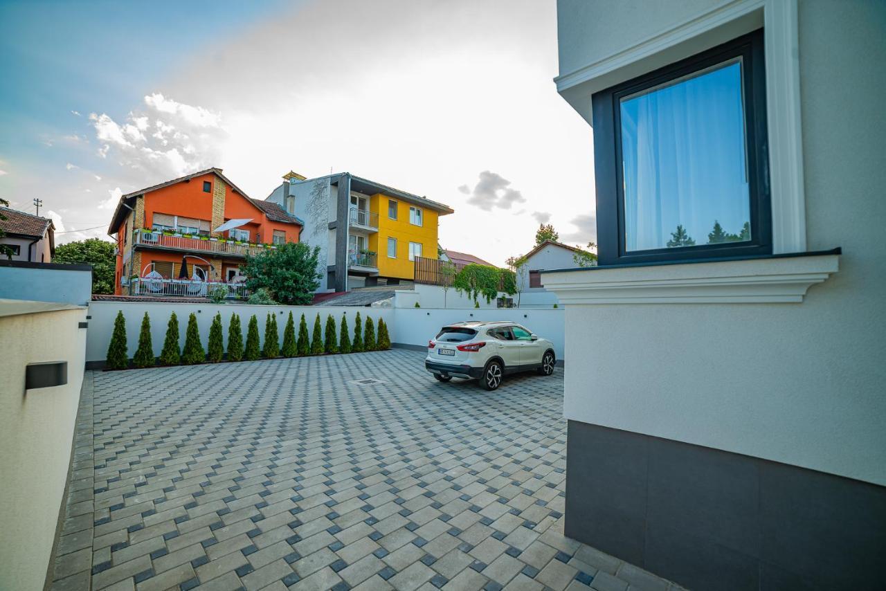 Zoe Apartment Нови-Сад Экстерьер фото